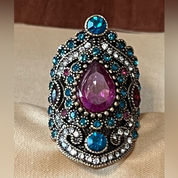 Jewelry - Beautiful Boho Ring BN